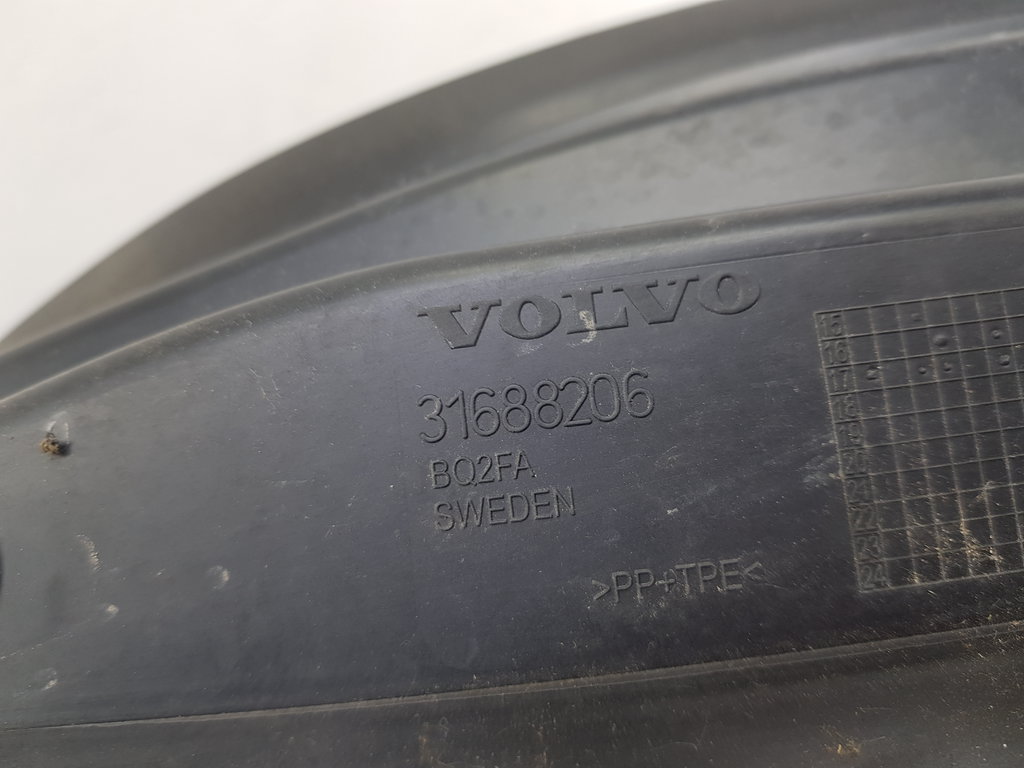 330370