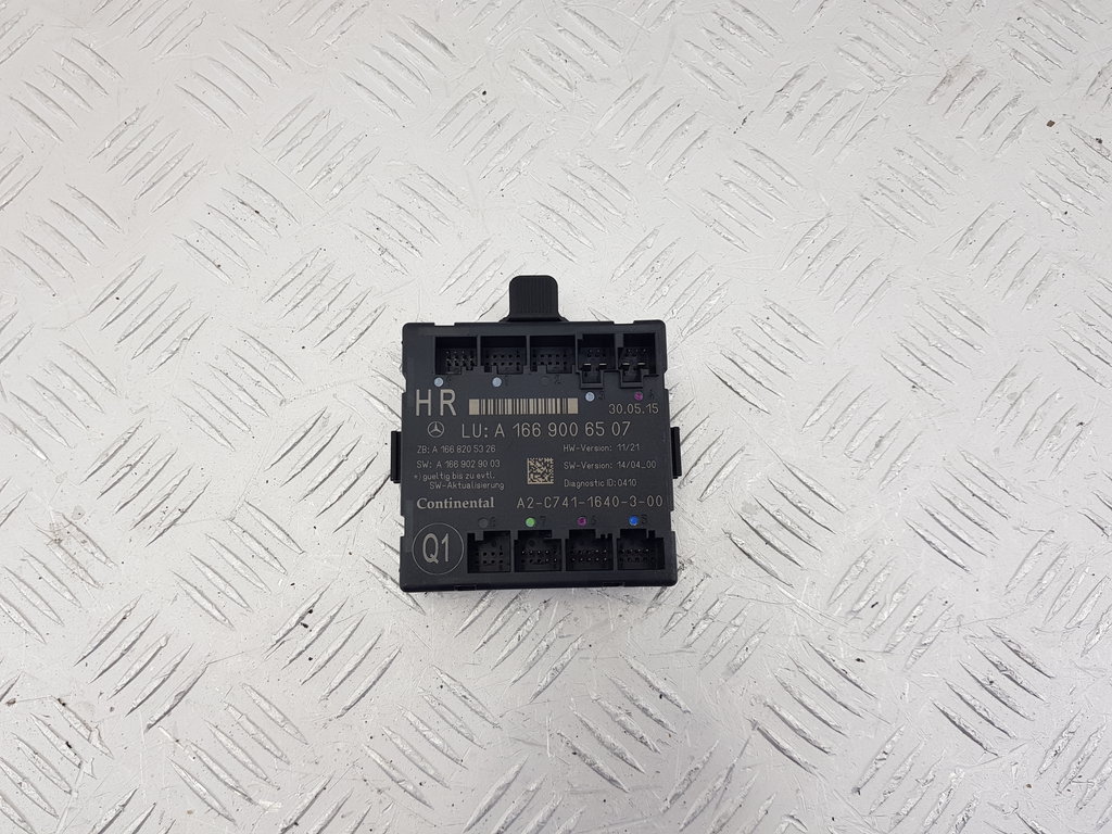 330560